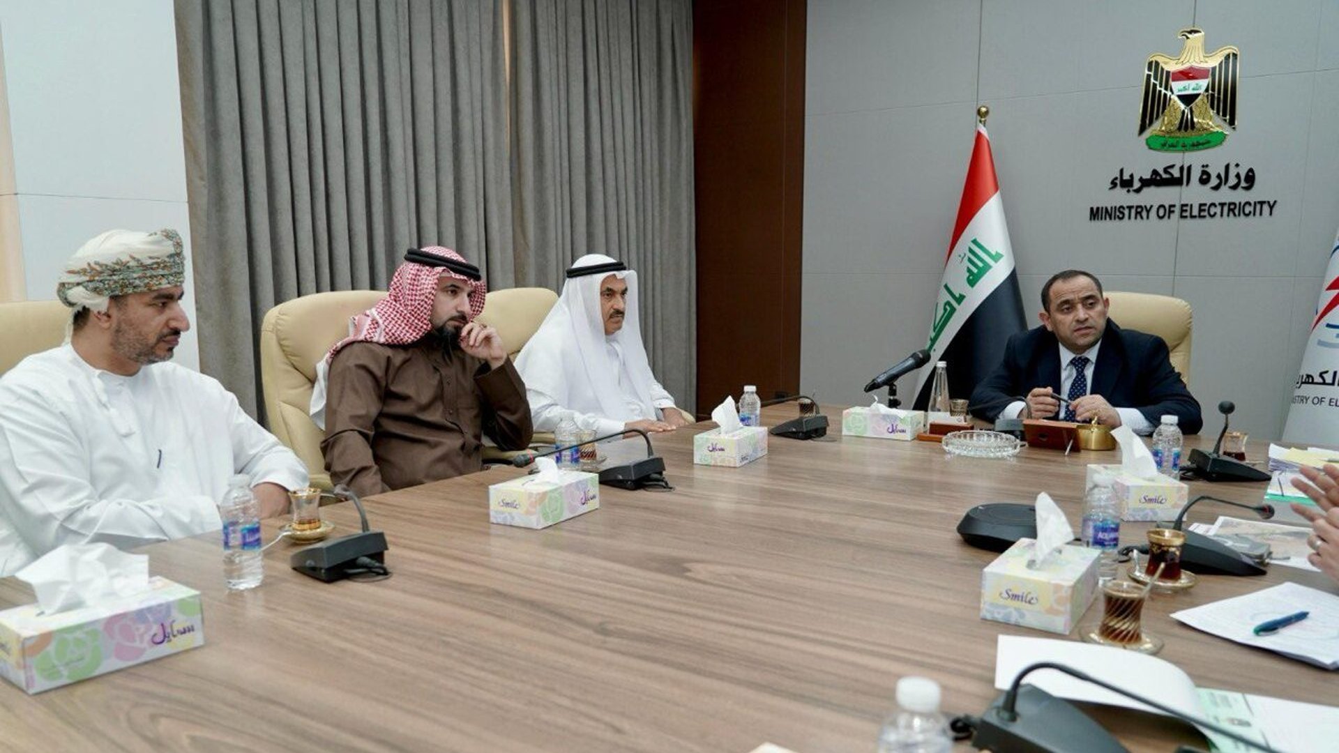 وزير الكهرباء يتابع مع هيئة الربط الخليجي مراحل إنجاز العمل في خط الوفرة - الفاو