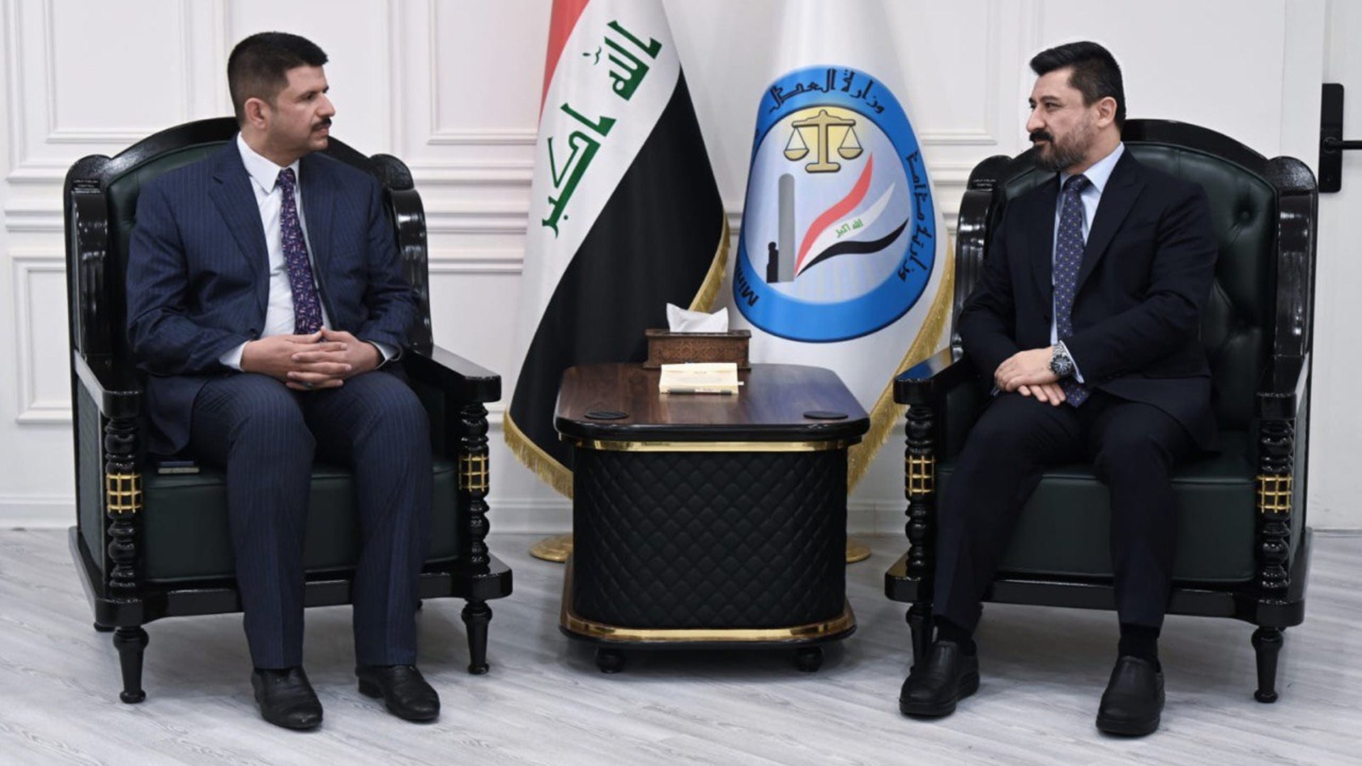 وزير العدل يشطر مديرية التنفيذ في الديوانية ويوجه بإيجاد مبنى بديل للشامية وعفك