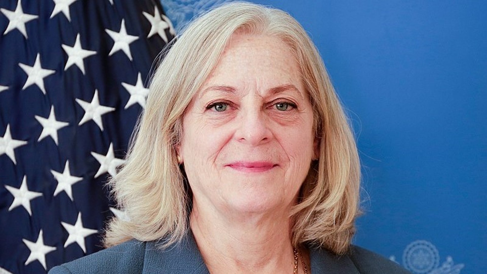 السفيرة رومانوسكي تشيد بشحنة مساعدات ثالثة من العراق إلى 