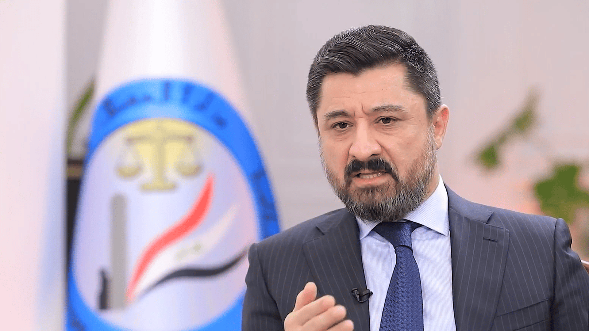 وزير: رجال صدام حسين تحت متابعتي الشخصية.. وأتصل بعوائلهم
