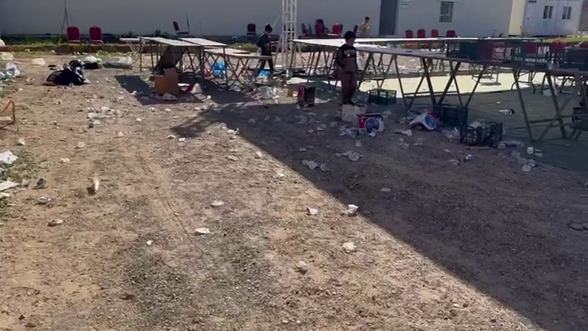 فيديو: تحضير سيء ونفايات في كل مكان بعد مهرجان الحضر الذي حضره كبار المسؤولين