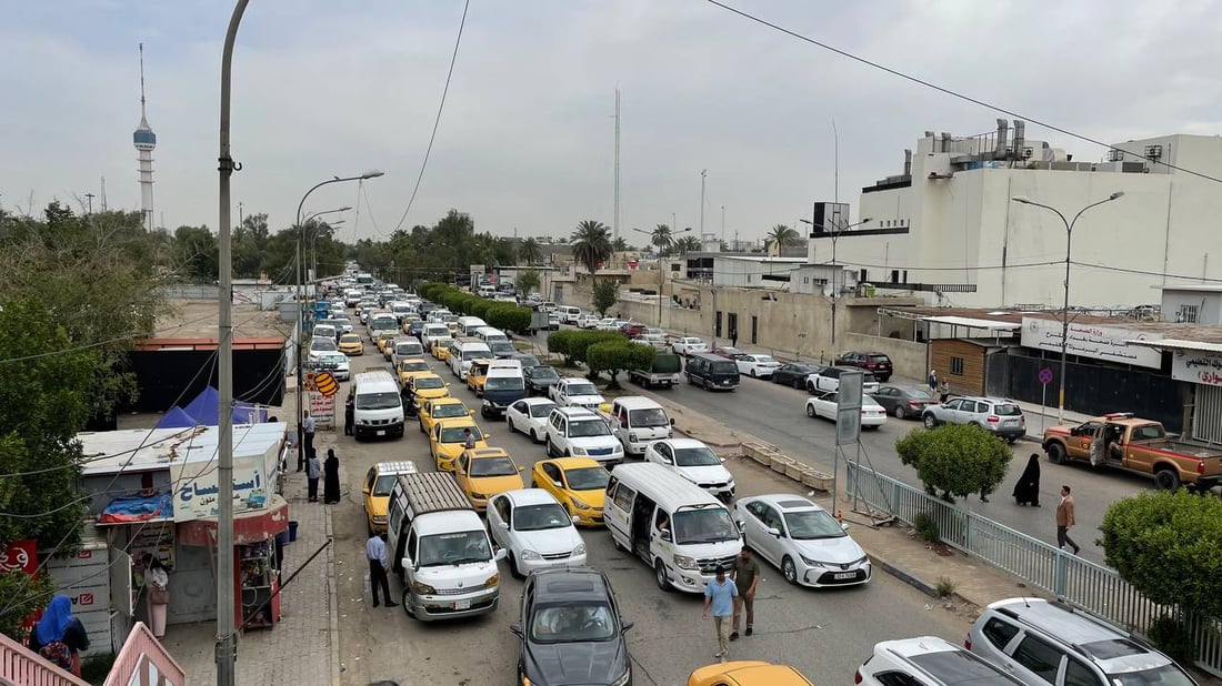طريق القادمين من البياع والدورة والقادسية إلى اليرموك مغلق في ساحة قحطان (صور)