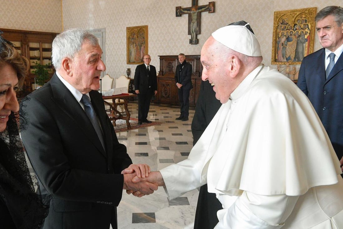الرئيس رشيد يلتقي بابا الفاتيكان: العراق حريص على ترسيخ الديمقراطية والتعددية