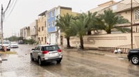 أمطار رعدية غزيرة في النجف الآن.. مشاهد من 4 أحياء سكنية