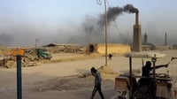 2027 آخر موعد لاعتماد معامل الطابوق العراقي على النفط ال...