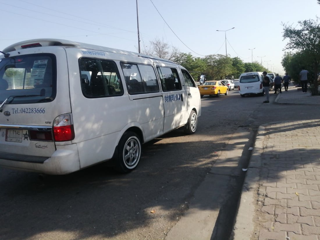 النقل في بغداد: الباص الأحمر “مجرّش”.. ولا أحد يريد “الكيات” لولا ضعف الشبكة