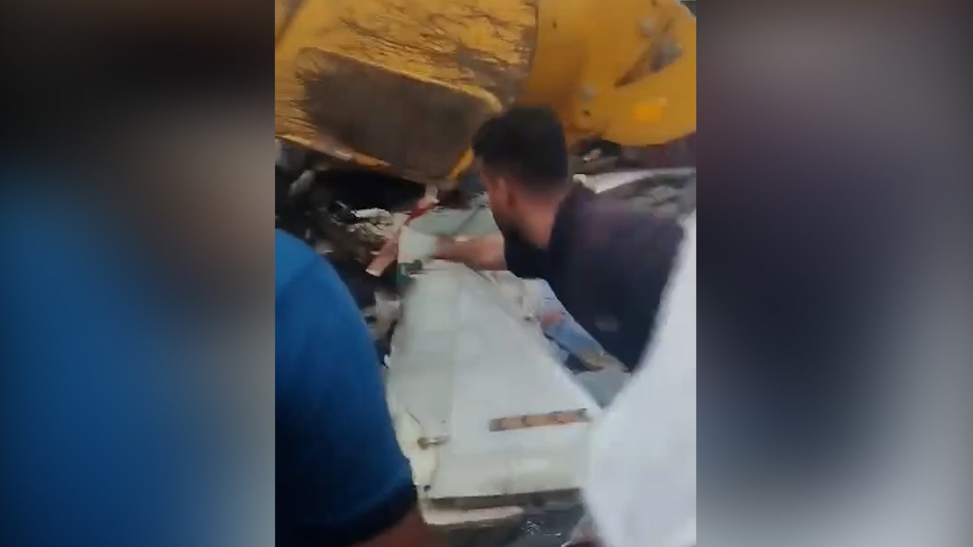 فيديو: شاحنة تقتحم مركزاً للشرطة وتقتل منتسبين اثنين في بعقوبة