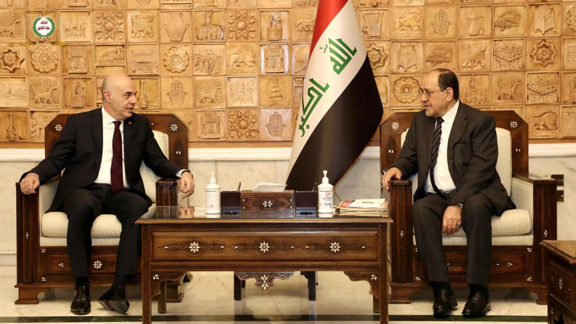 Nouri AlMaliki stresses need to respect Iraqi sovereignity and sanctity of Iraqs territory to Turkish ambassador