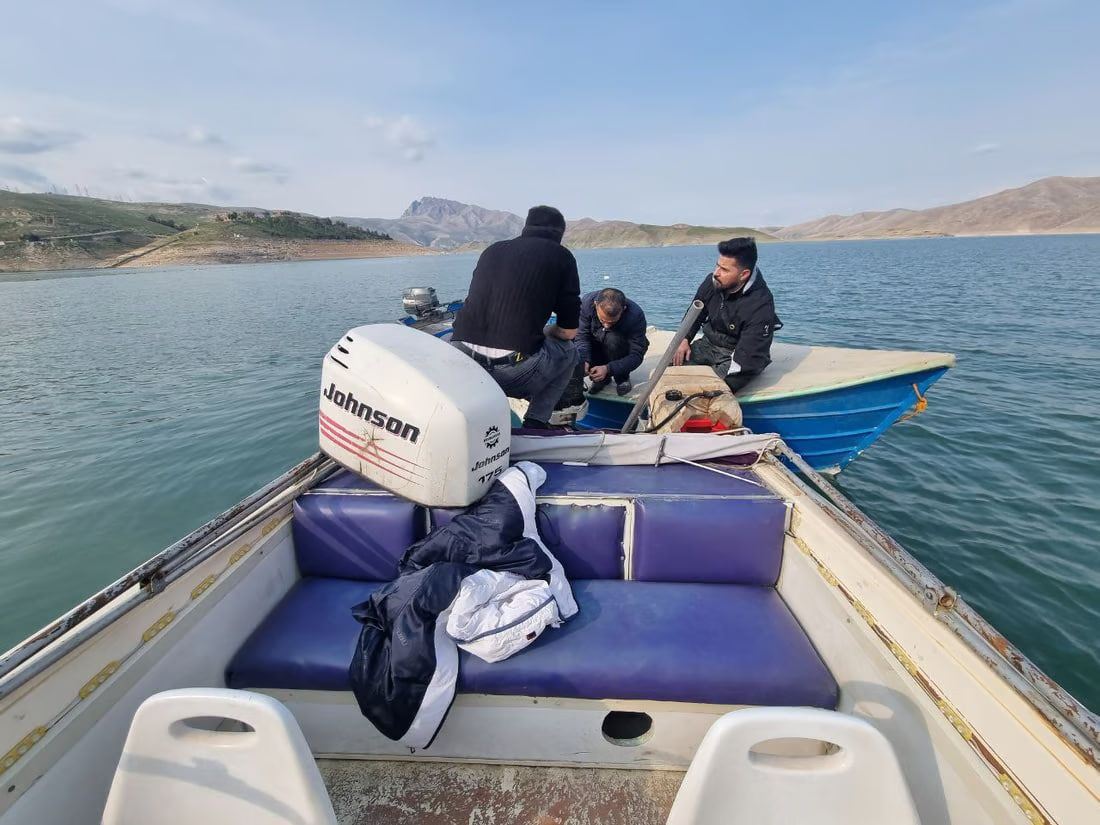 Tour boat operators in Dukan decry fishing nets