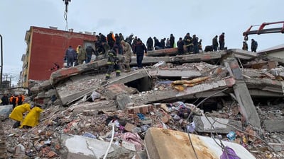 خبير: زلزال الاثنين صعد من “شق” البحر الأحمر وانفجر في سوريا وتركيا