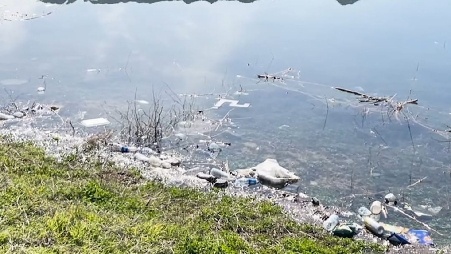 Duhok Dam faces waste management crisis as officials shift blame