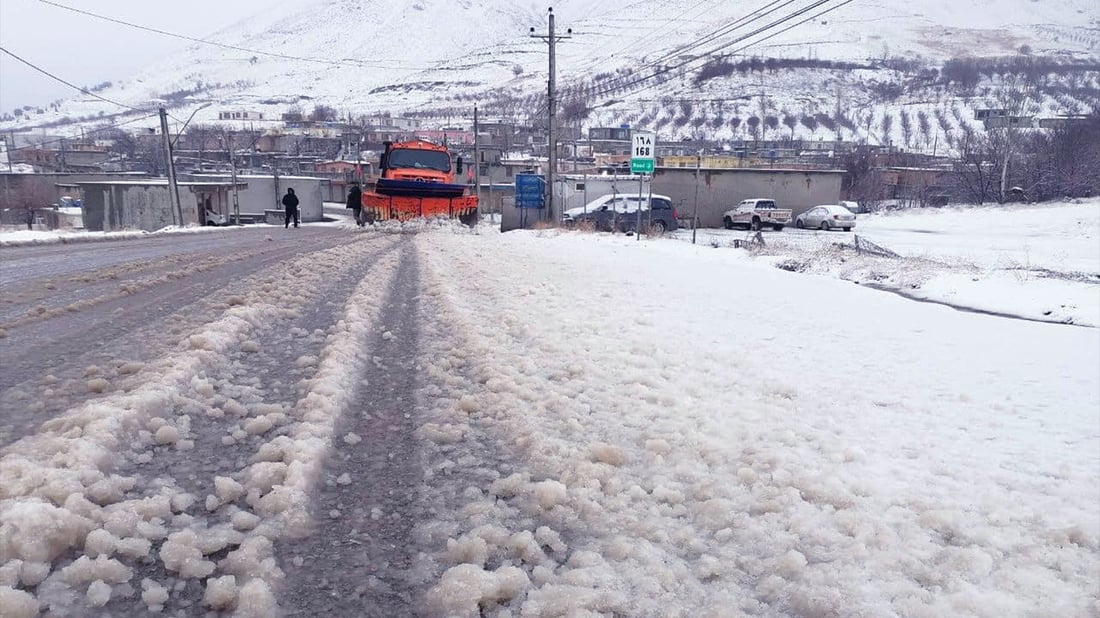 Erbil: Snow covers various areas near the border with Iran.