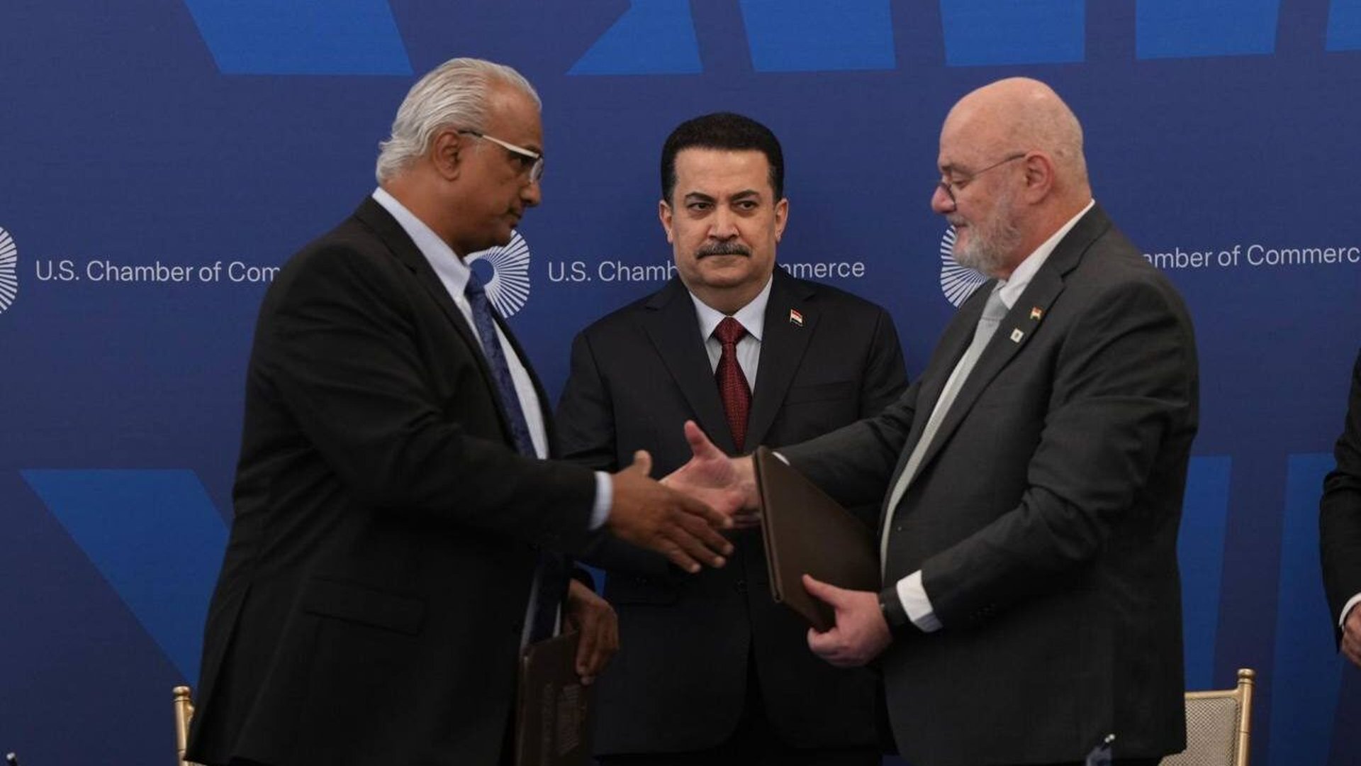 العراق يوقع مذكرات تفاهم مع الشركات الأمريكية في واشنطن (صور)
