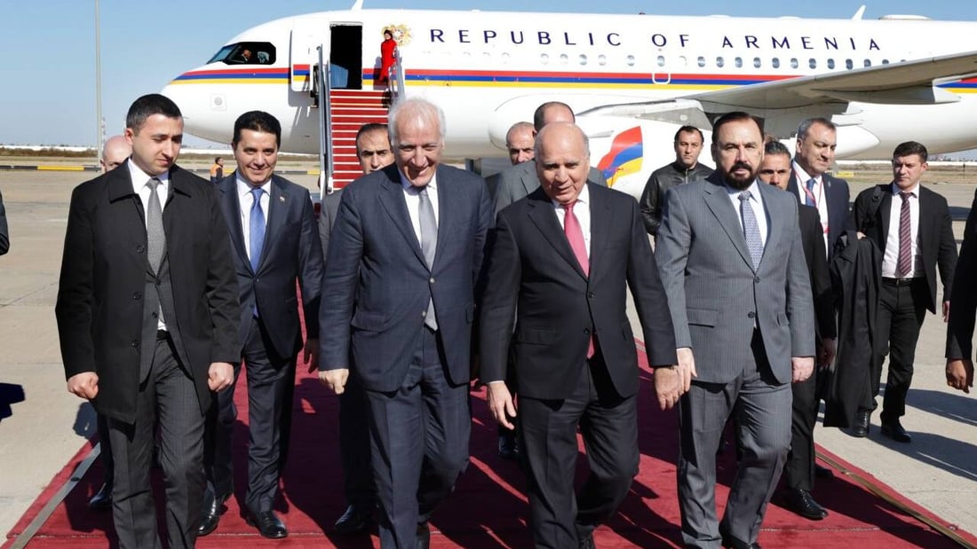 صور: هبوط طائرة الرئيس الأرميني في مطار بغداد