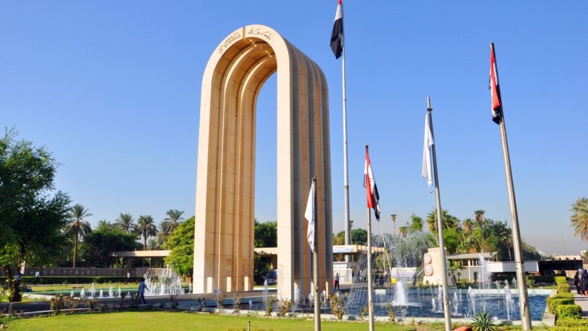 عطلة الاثنين والثلاثاء للمسيحيين فقط والدوائر دوام رسمي.. فريق الإعلام الحكومي