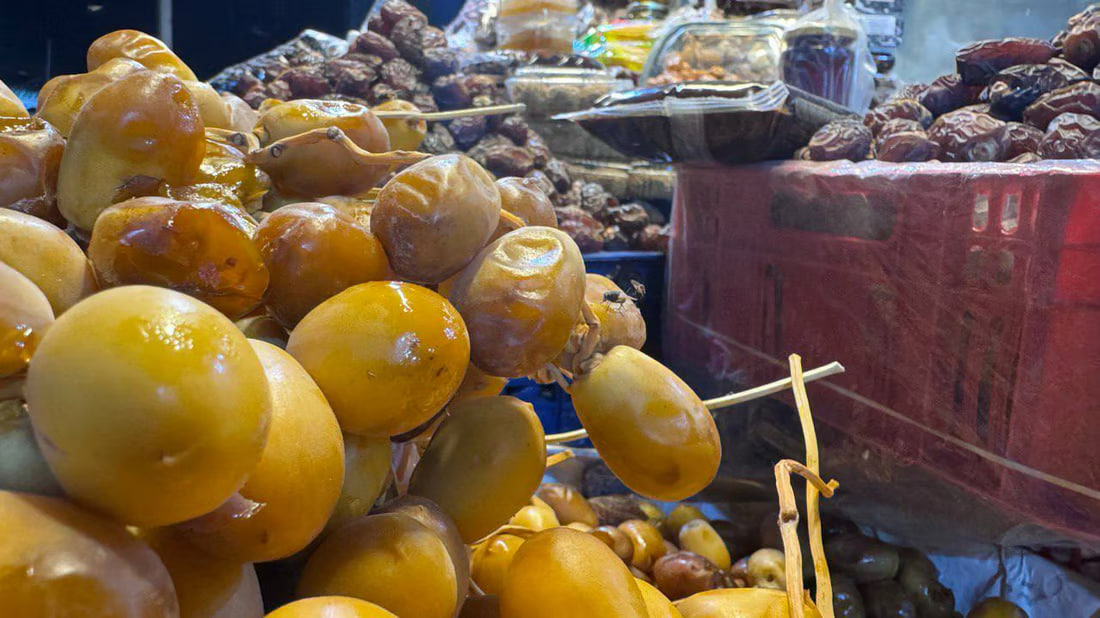 Date merchants showcase winter varieties in Najaf