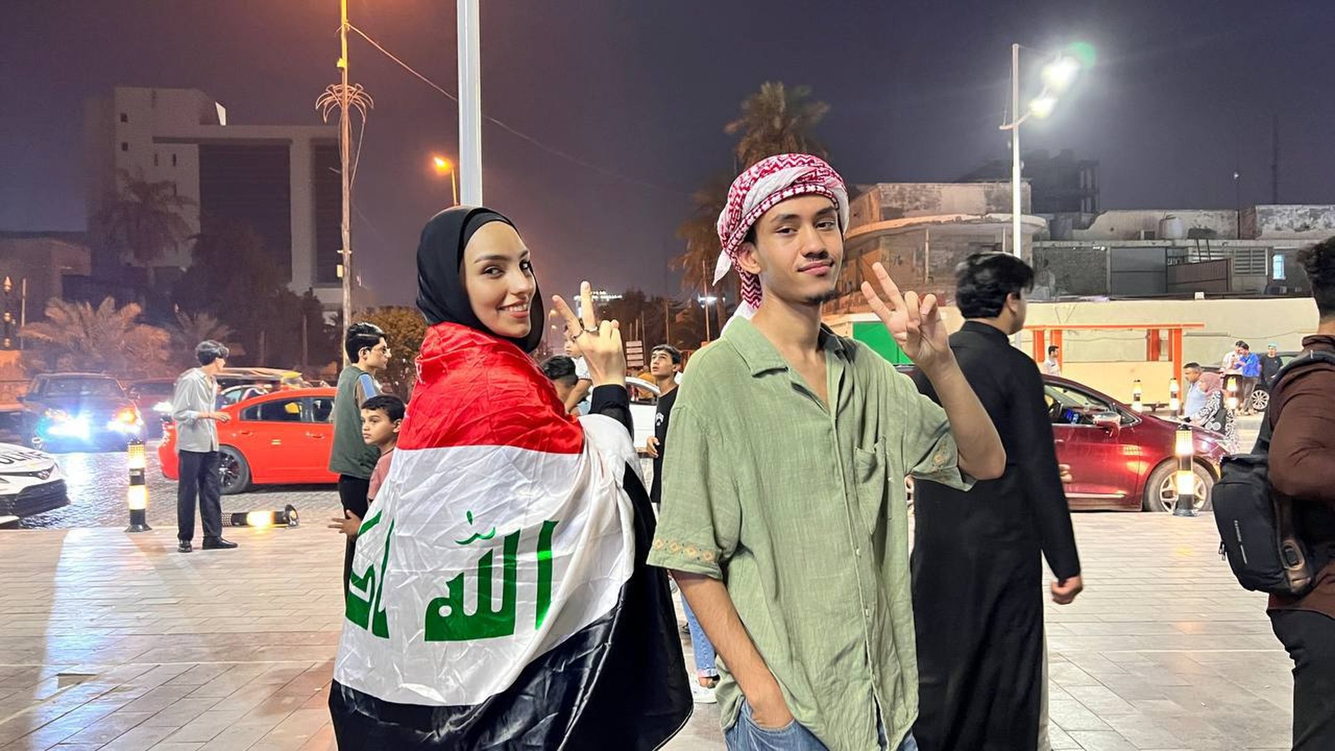 صور من كورنيش العشار: البصرة تحتفل بالأعلام والأغاني الوطنية في العيد الوطني