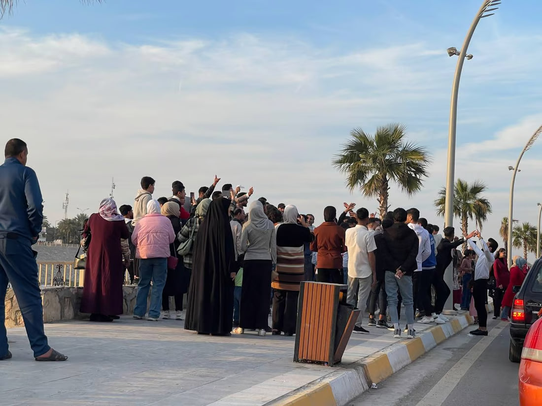 Diyala river corniche attracts families amid mild weather