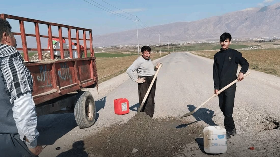 Residents repair dilapidated road in Sulaymaniyah’s Piramagrun