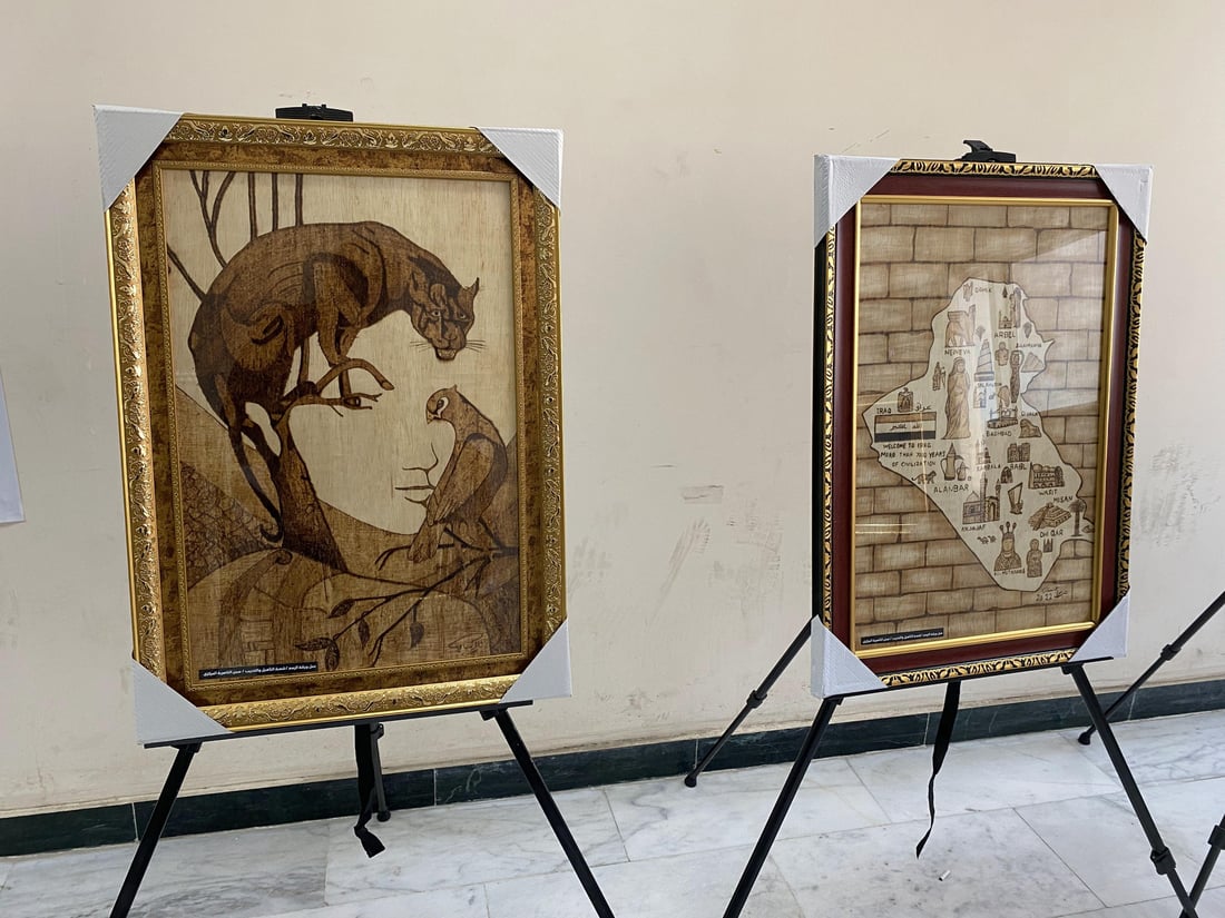 نزلاء سجن الناصرية رسموا المرجع السيستاني والقدس.. صور من أول معرض للسجناء