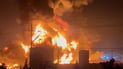 فيديو: حريق هائل وانفجار 3 صهاريج في مصفى نفطي جنوب غرب أربيل