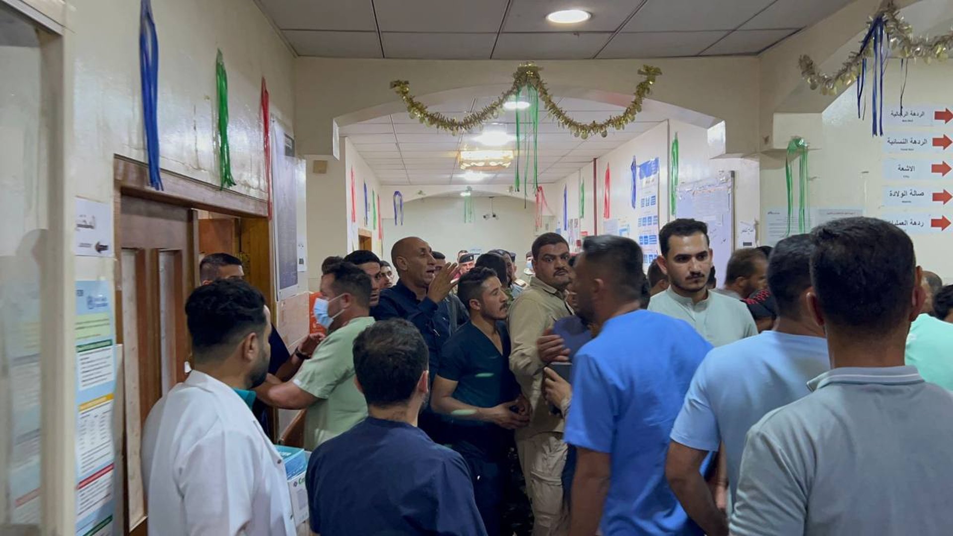 صور من مستشفى الحويجة الآن: استقبال 150 حالة تسمم خلال حفل زفاف