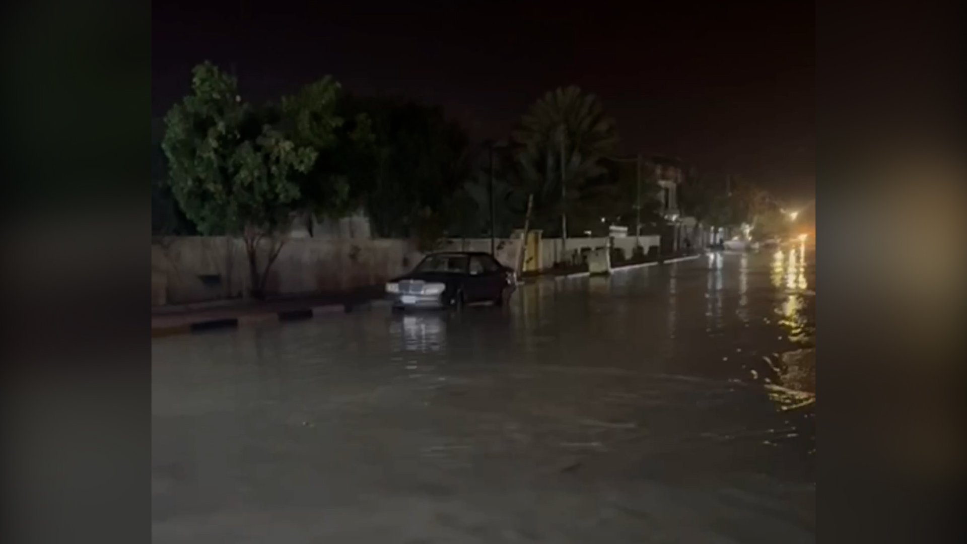 فيديو: عواصف وأمطار وحالوب في البصرة.. شوارع القرنة تغرق بموجة مفاجئة
