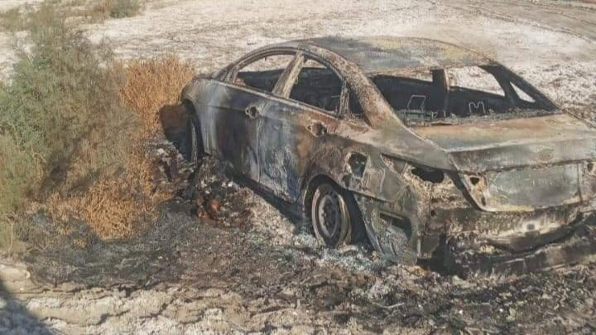 شرطة الديوانية تعثر على جثة سائق متفحمة داخل تكسي "سوناتا"