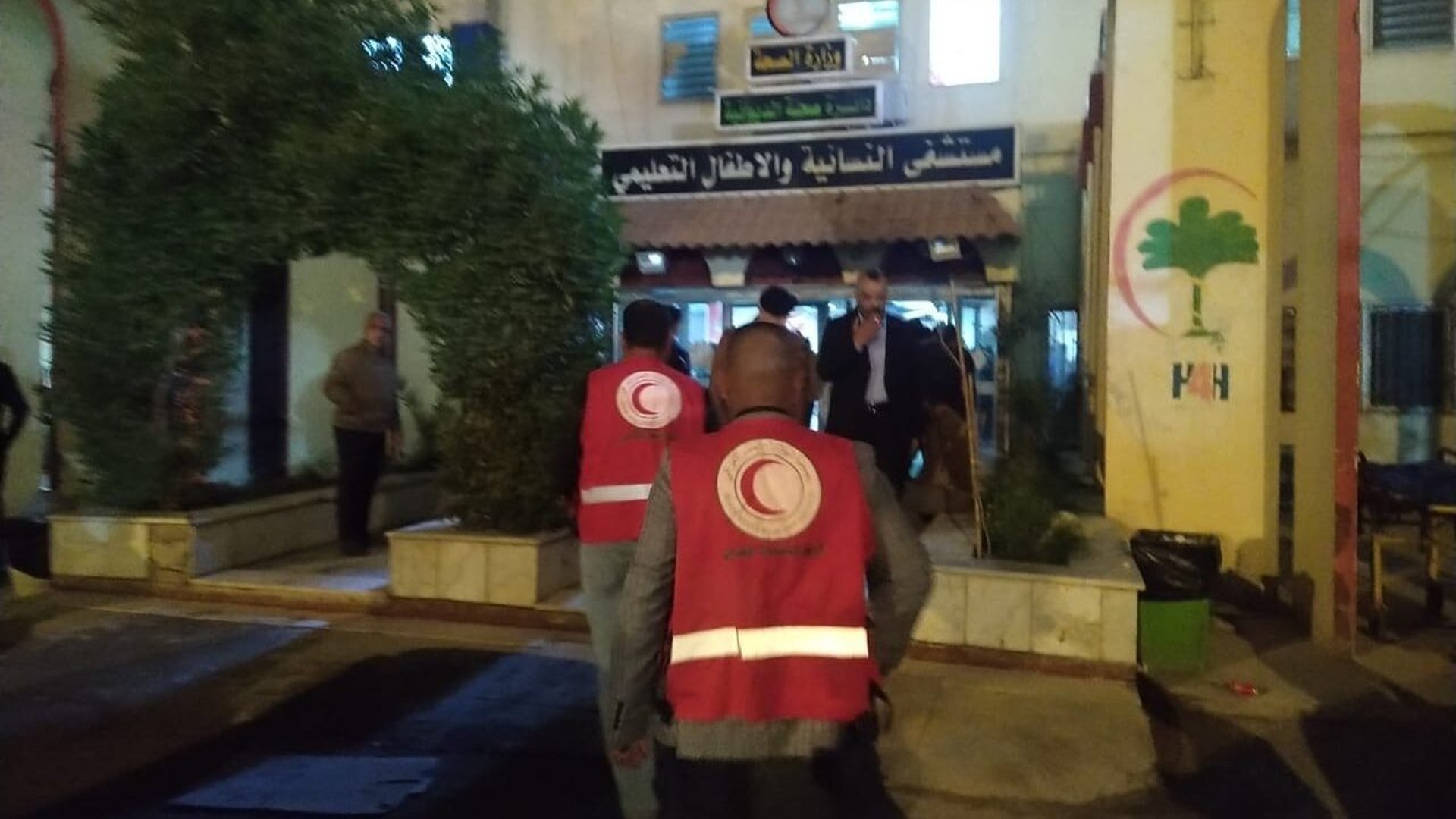 الهلال الأحمر: وفاة 4 أطفال وإخلاء 150 من حريق مستشفى الديوانية (صور)