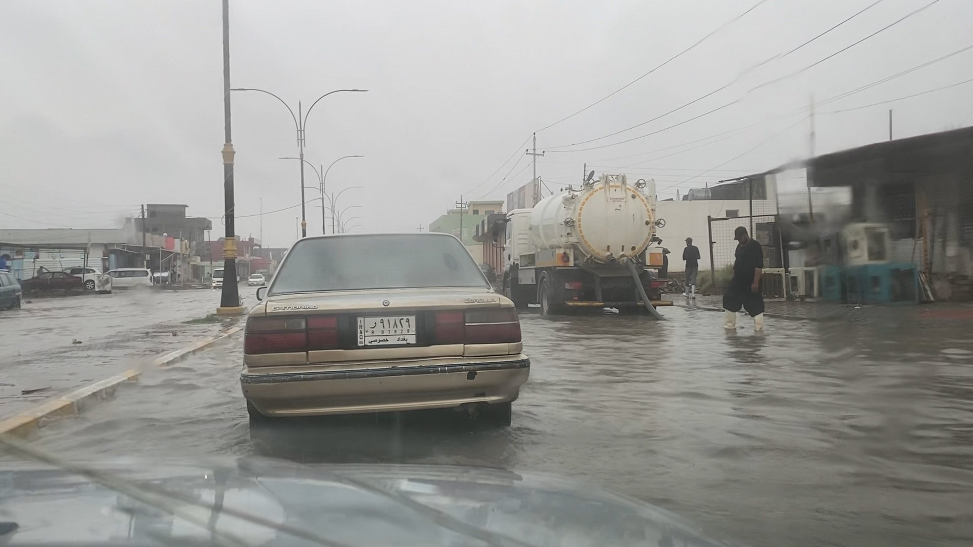 فيديو من الشرقاط: أمطار غزيرة أغرقت الشوارع وشلّت مظاهر الحياة
