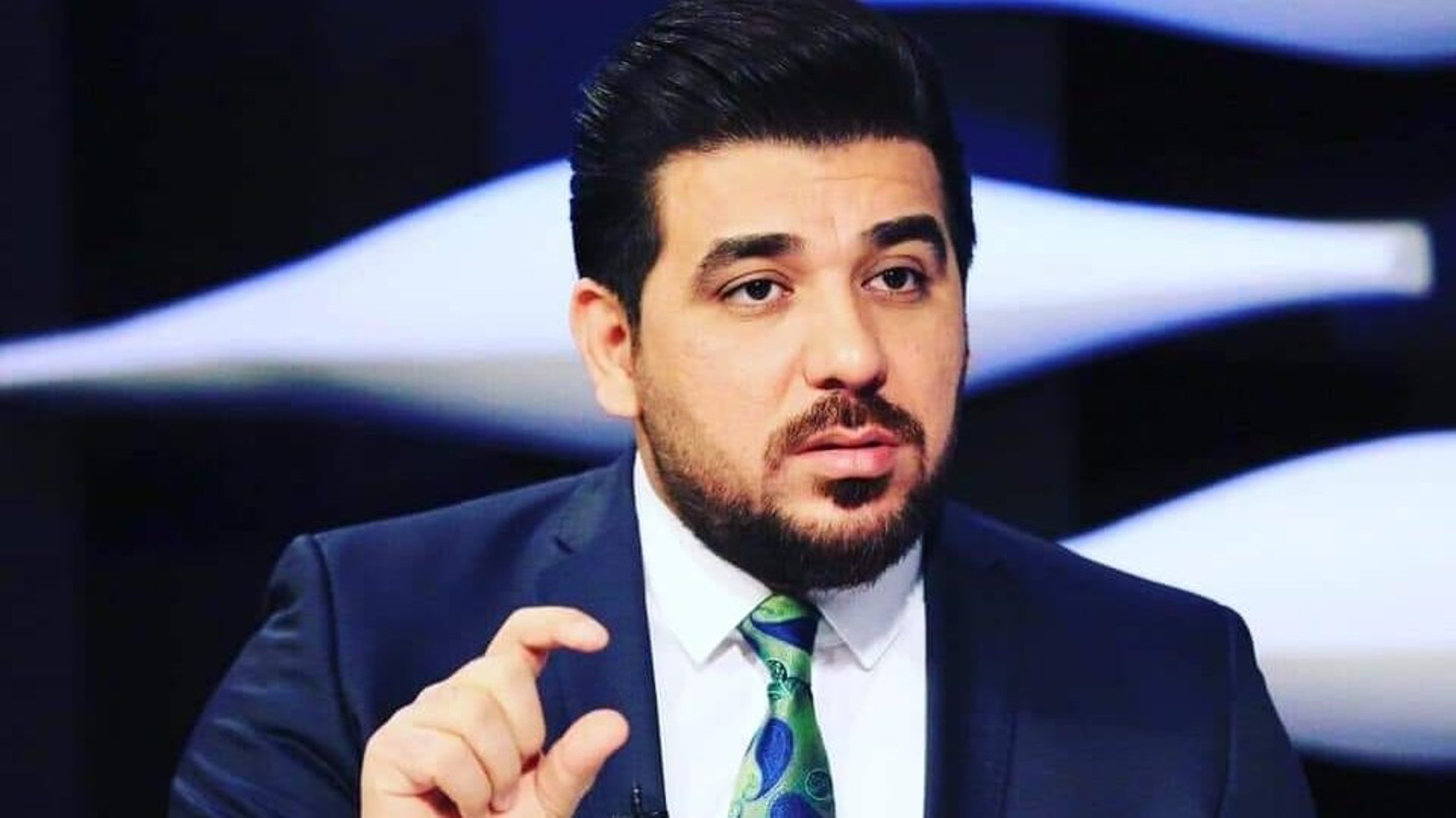 الإفراج عن الإعلامي حيدر زكي بعد تنازل عدنان درجال عن الشكوى