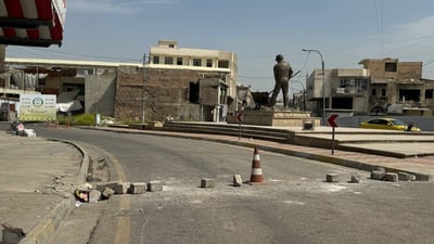 الموصل: الطريق مغلق إلى السرجخانة وشارع الفاروق.. تخسفات في الشارع الجديد (صور)