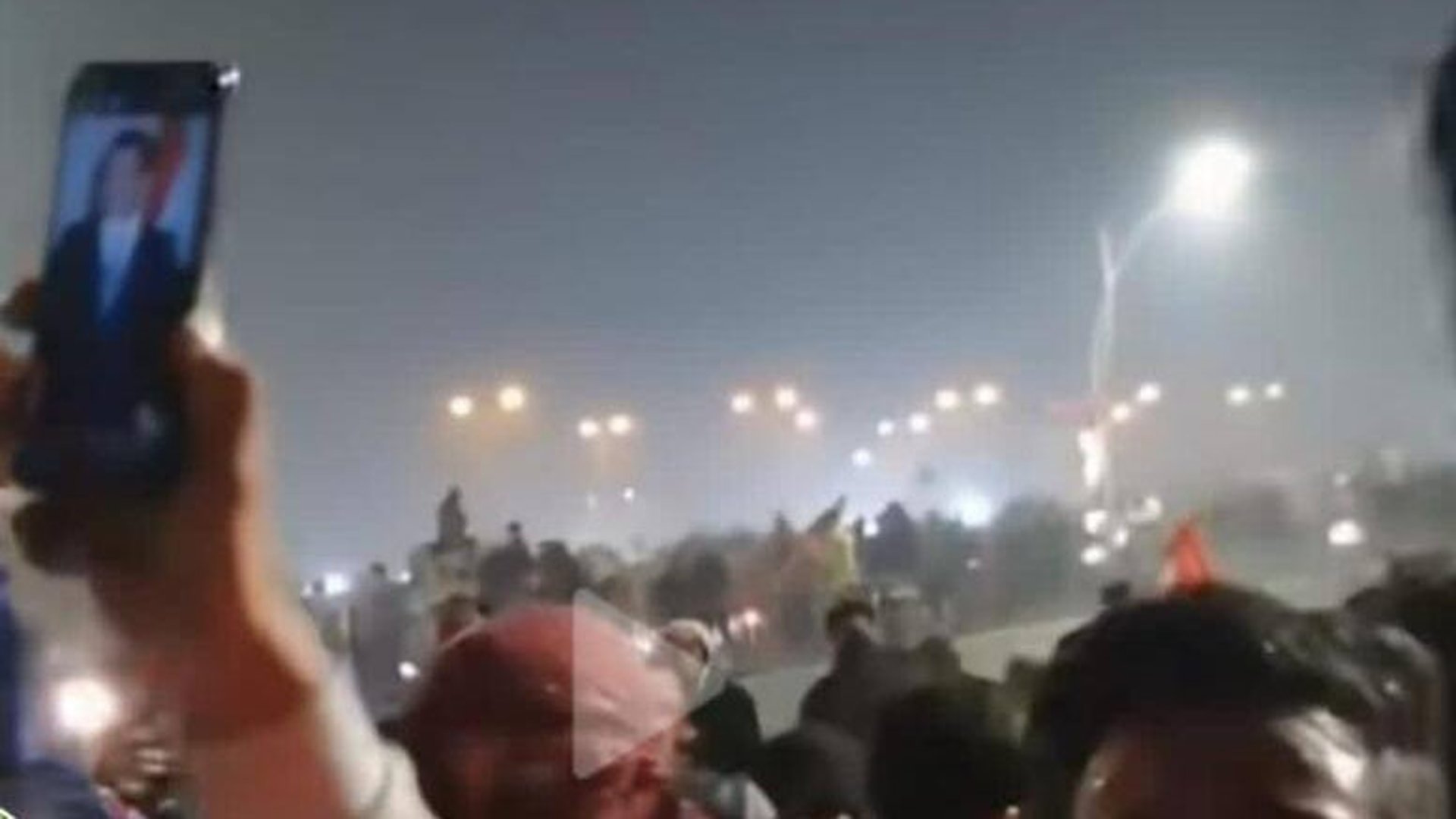رفع صورة صدام حسين قرب المحافظة.. كركوك تعتقل متهماً بالترويج للبعث
