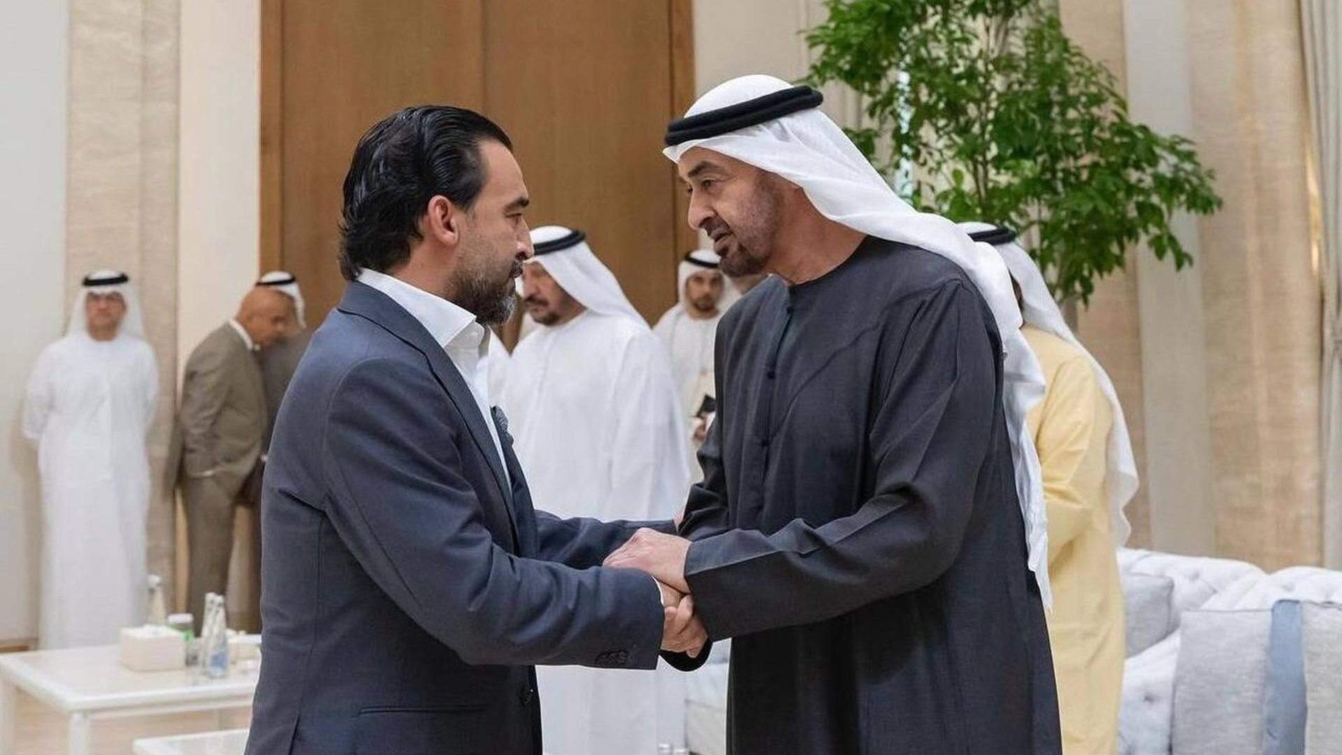 الحلبوسي يعزي رئيس الإمارات بوفاة طحنون آل نهيان (صور)