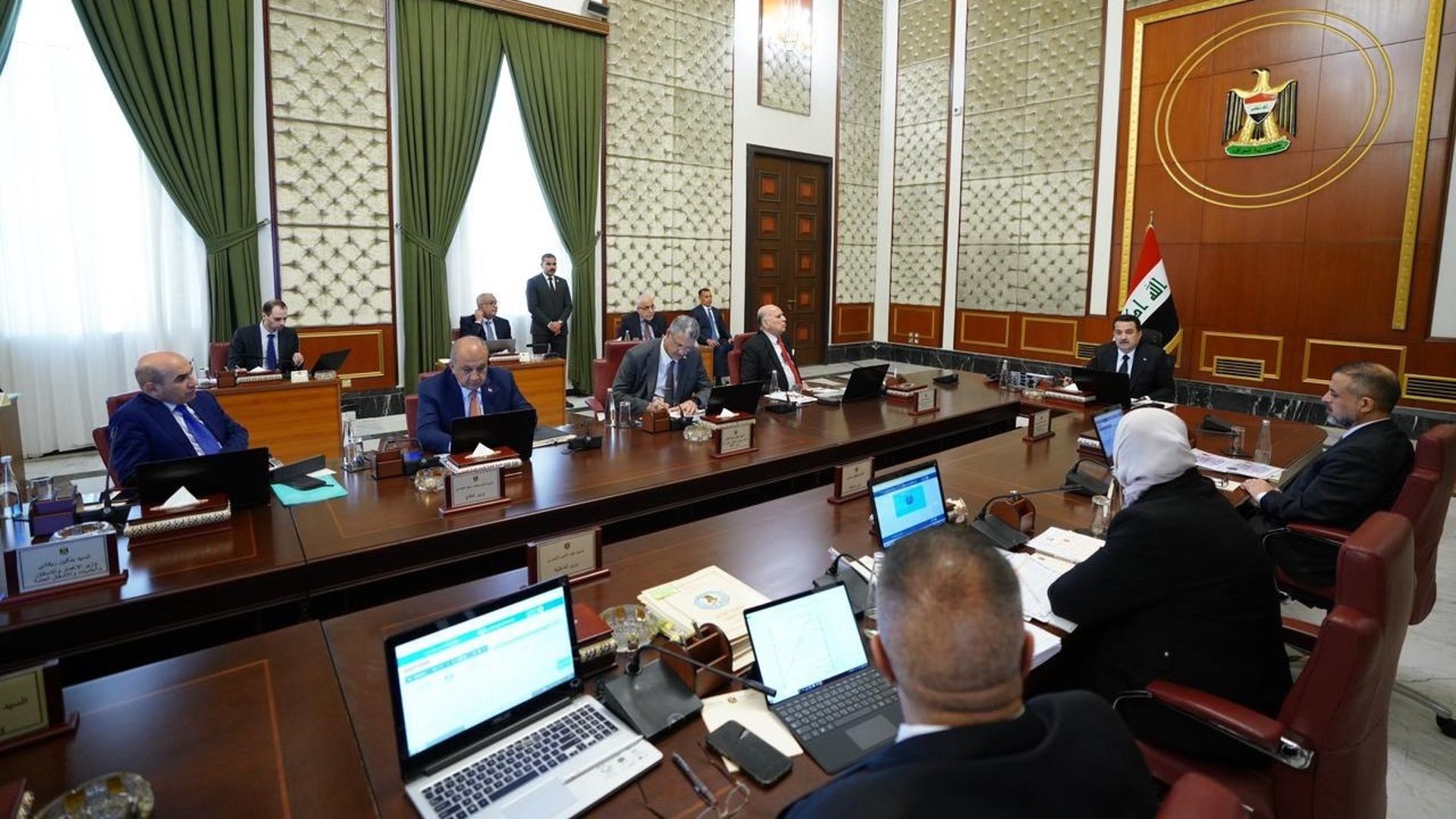 السوداني يعدل قرار صدام حسين حول ضرائب المشاريع