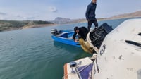 صور: زوارق السواح معطلة في دوكان.. محركات بين الماء والج...