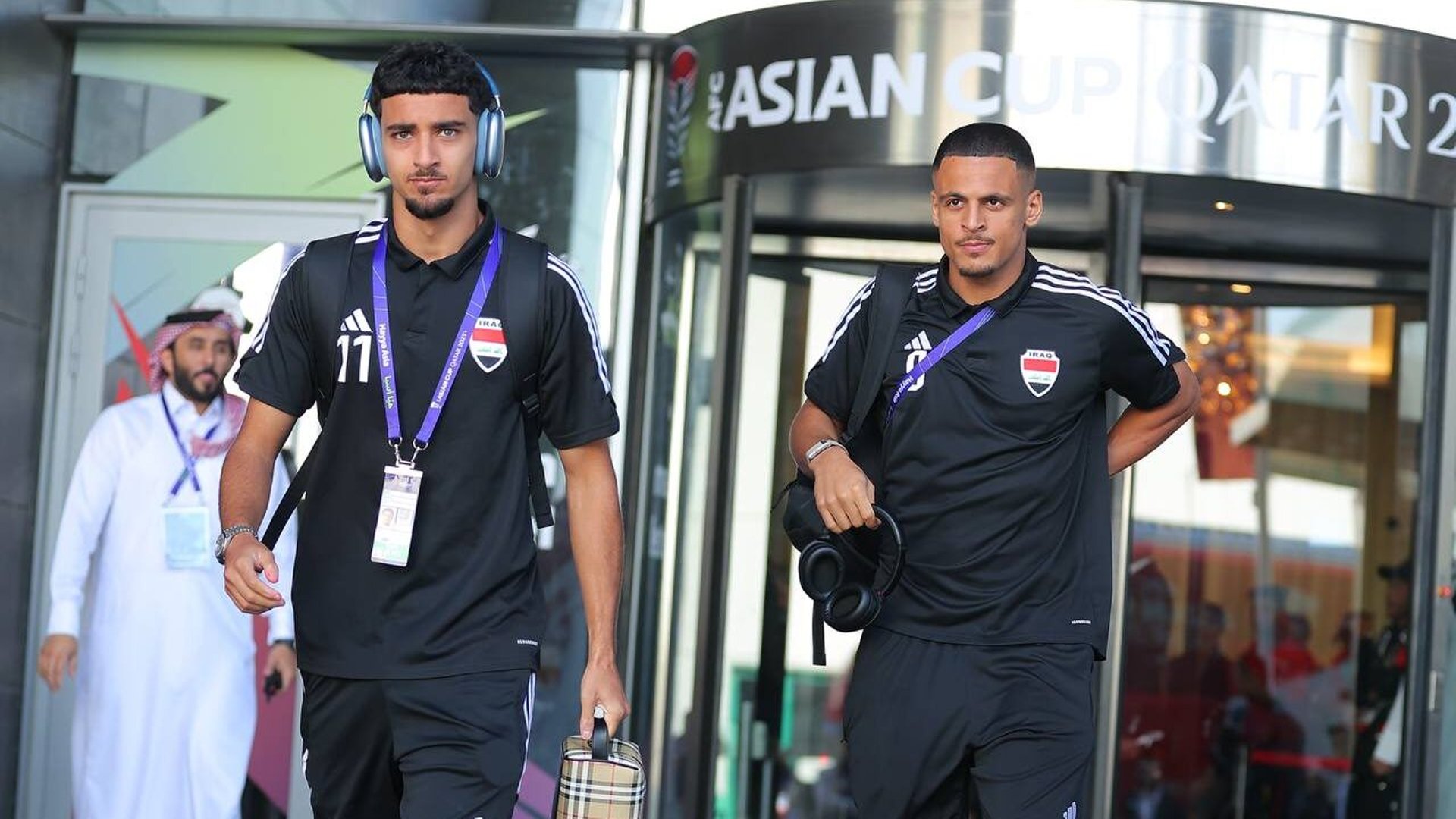 صور من الدوحة: المنتخب الوطني يغادر الفندق لمواجهة اليابان في المدينة التعليمية