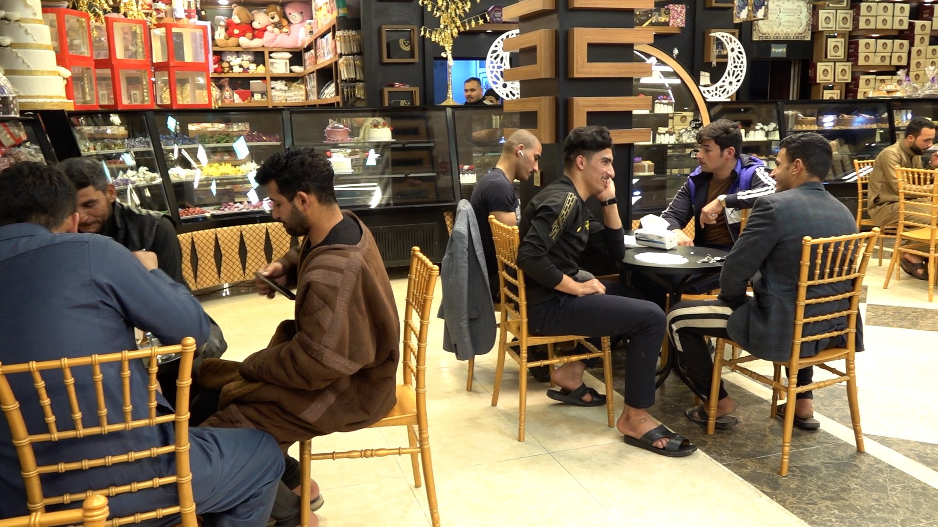 أهل يثرب والاسحاقي والدجيل "يتمشون" إلى بلد بعد الإفطار للتنزه والحلوى (فيديو)