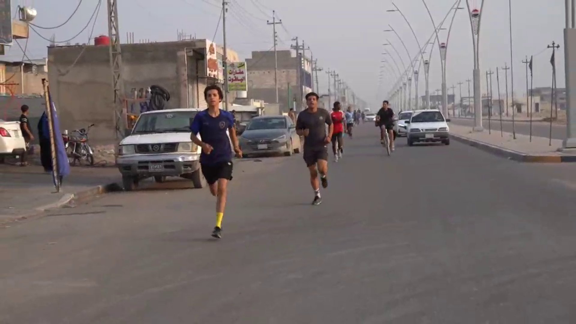 (فيديو من البصرة) انطلق من شارع المهندس.. 400 شاب في ماراثون للتضامن مع غزة