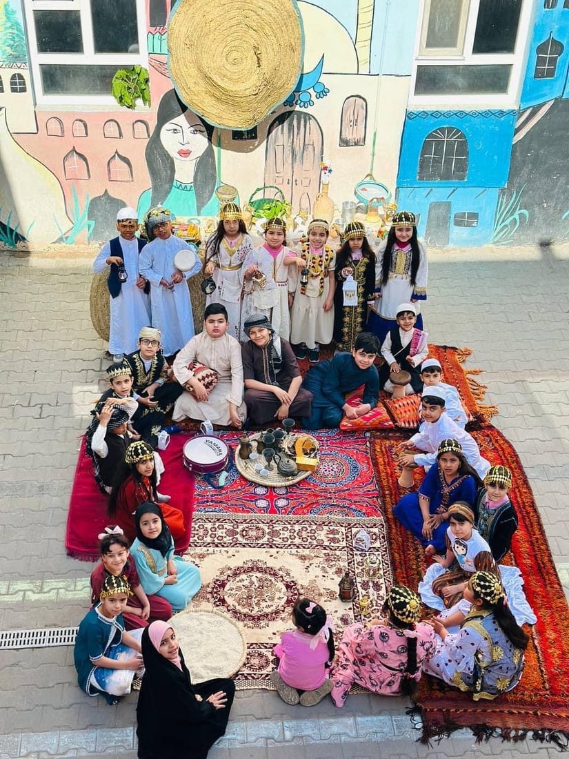 Al-Mishkhab district celebrates “Majina” rituals