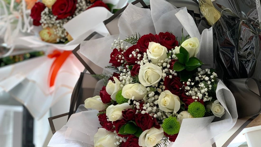 عيد الأم في اليرموك: الورد الكيني يرافق الهدايا.. والمصاحف والقلائد الأكثر  طلباً » +964