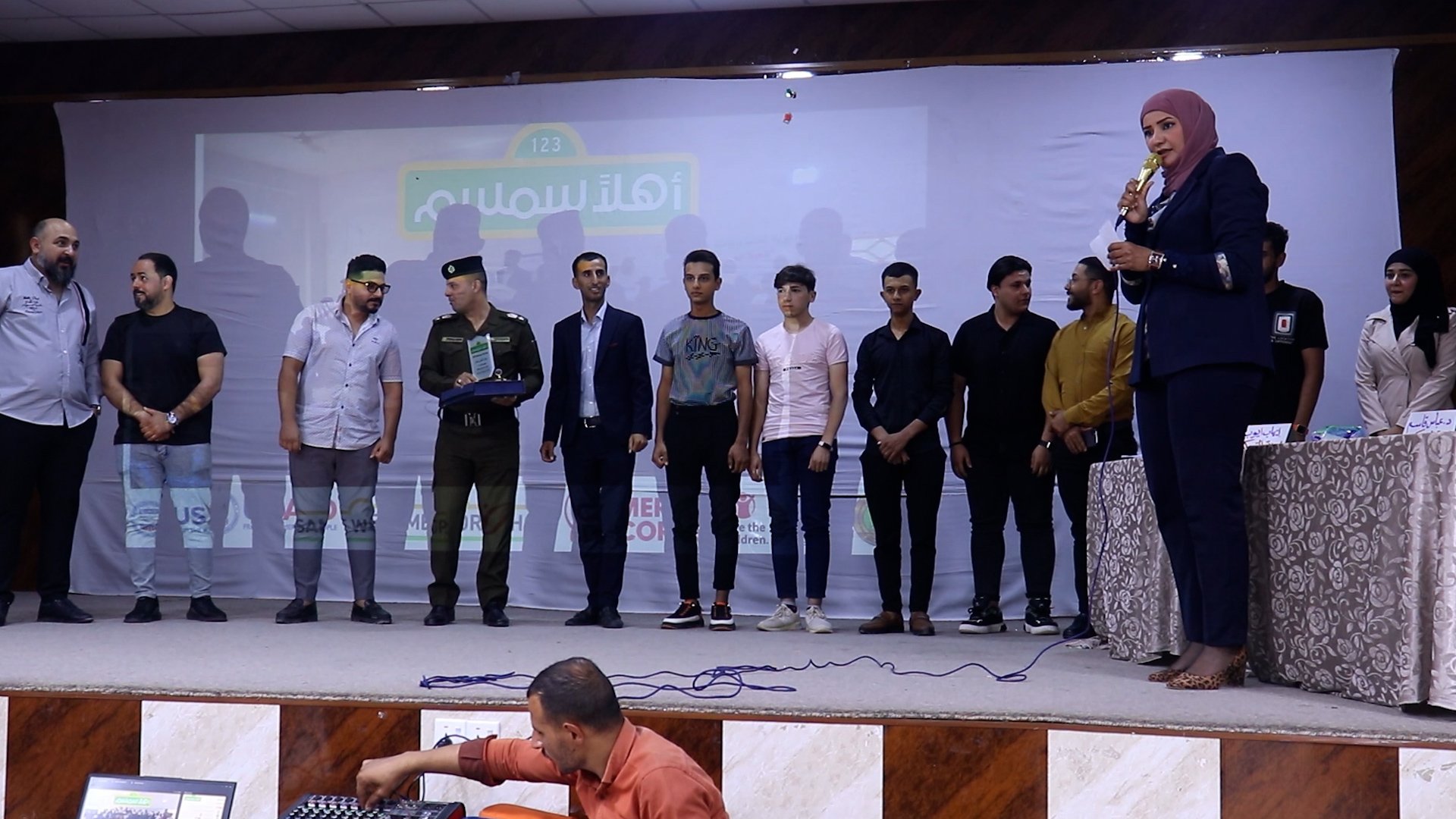 "لحظة ورجل فقير وإعلام مزيف" أفلام أنتجتها صلاح الدين وفازت بمهرجان بلد (فيديو)