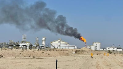 مصرع عامل عراقي في حقل غرب القرنة النفطي.. وقعت عليه حمولة حديدية