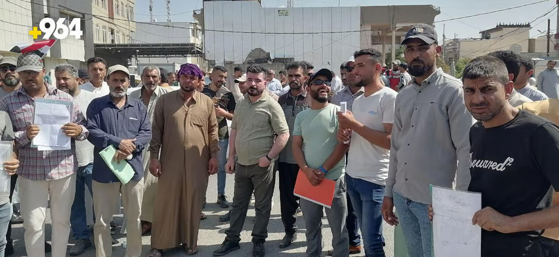 Volunteer school guards in Kirkuk rally for job security