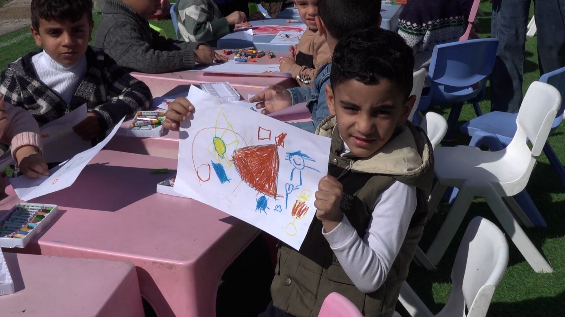 Children in Babil participate in cultural workshop to explore art and literature