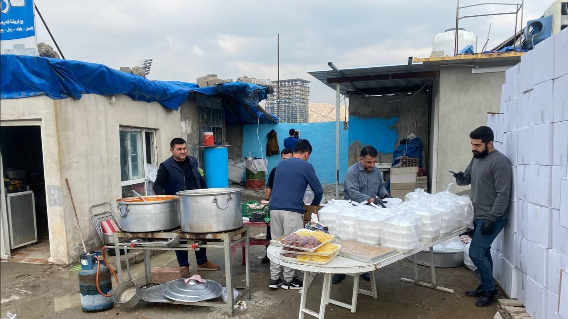 Duhok resident provides weekly free meals for workers