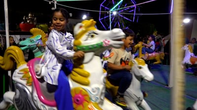 فيديو: أطفال سوق الشيوخ على الأحصنة الدوارة عند “جنة الفردوس” في الصابئة