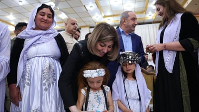 وزيرة الهجرة تبارك للإيزيديين: سنواصل جهودنا لإعادة جميع النازحين إلى سنجار (فيديو)