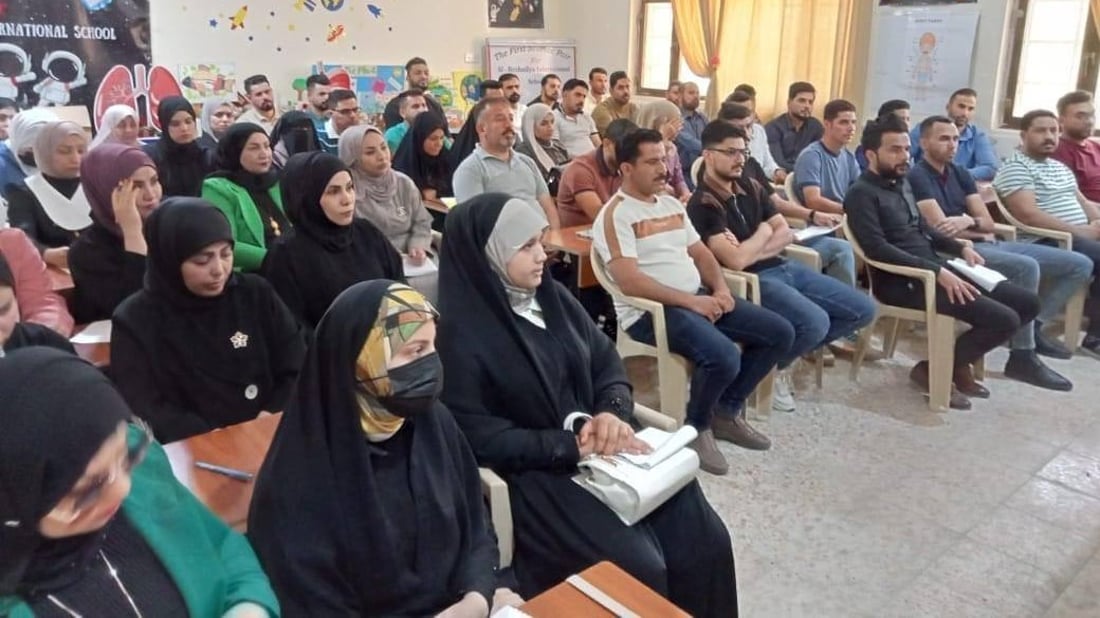 الموظفون الجدد في العراق يتدربون على أصول الإدارة.. تجربة من الزبير (صور)