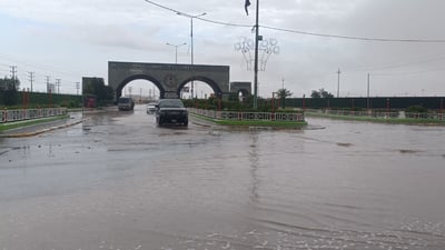 أمطار غزيرة أغرقت شوارع الفاو وحرمت الطلبة من أداء الامتحانات النهائية (صور)